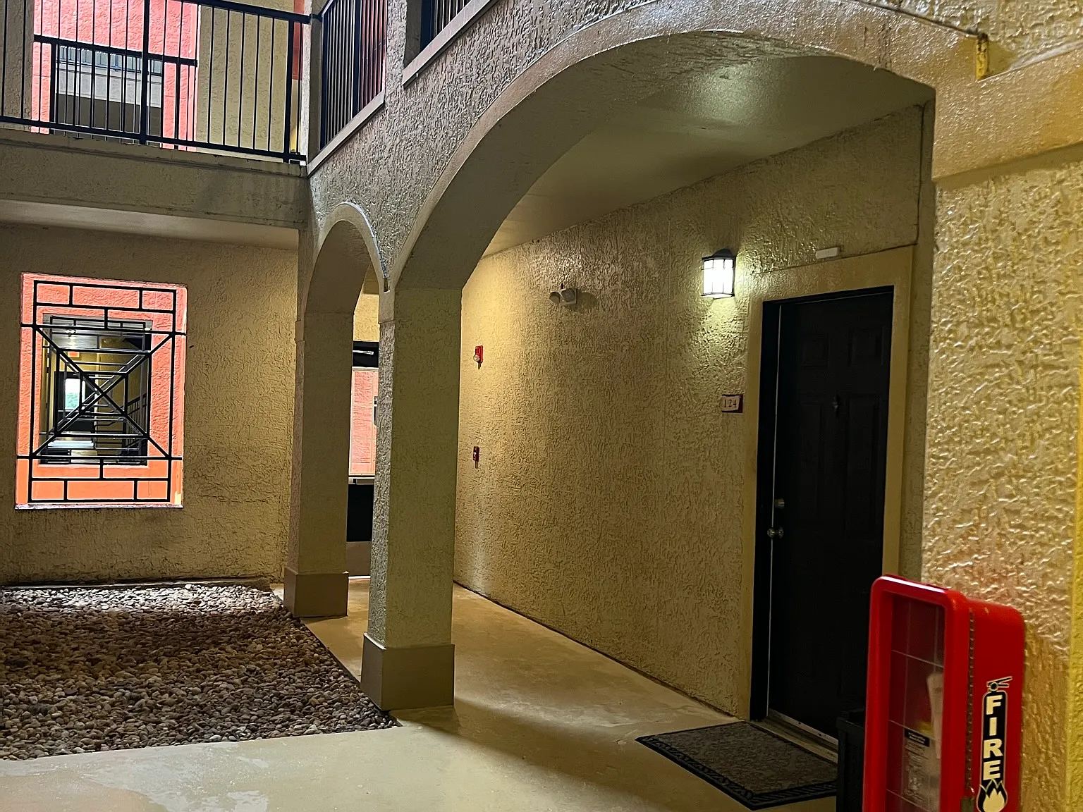 2 bed, 2.0 bath, 1242 sqft, $1,795 — Photo 3