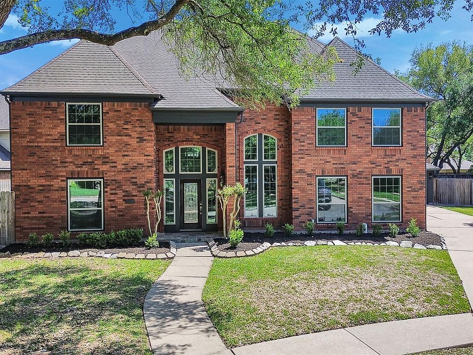 1st image of 2109 Bay Hill Dr