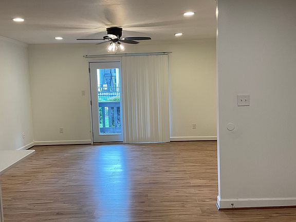 3rd image of 1019 Woodland Vlg #1019