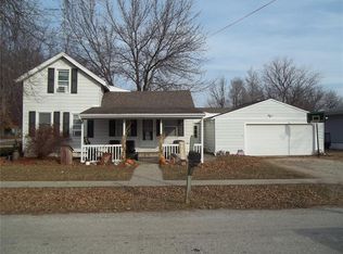 922 Jefferson Ave, Marengo, IA 52301