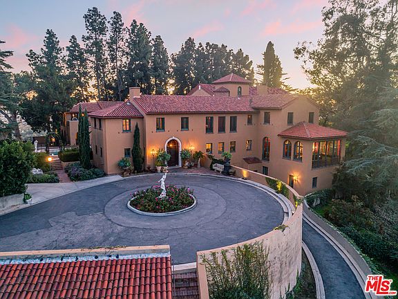 The Paramour Estate
