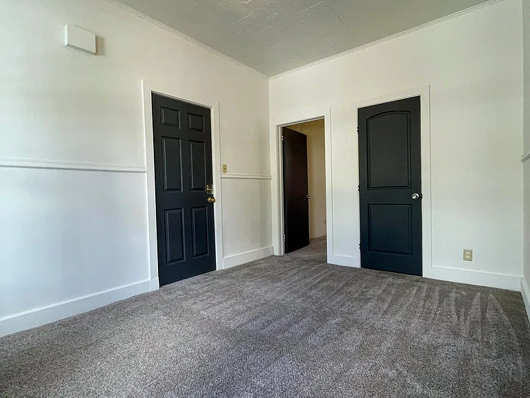 817 E Philadelphia St #1 — Photo 3