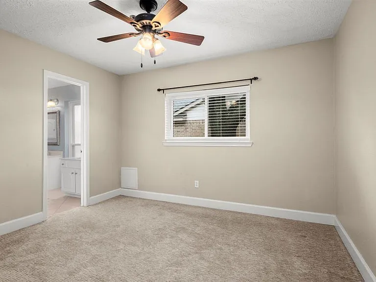 13426 Nevermore Dr — Photo 22