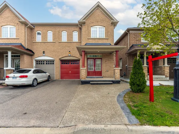49 Pentonville Rd, Brampton, ON L6R 3R7