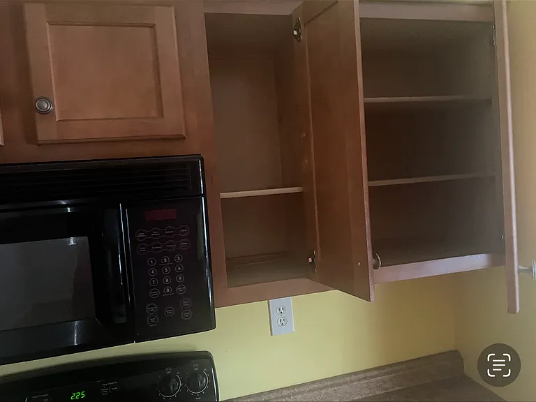 114 Ridgeway Ave — Photo 3