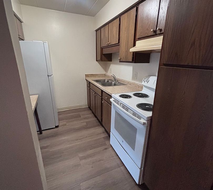 1st image of 2050 Meadow Ln APT 1-12