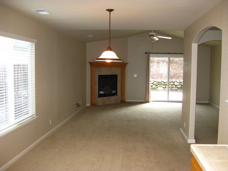 2nd image of 105 Delaney Dr