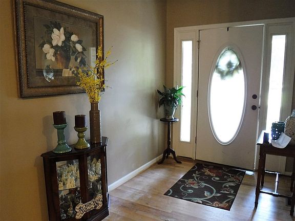 4th image of 202 Wentworth Dr