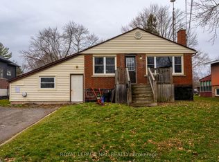 955 Ferndale Ave, Fort Erie, ON L2A 5E1