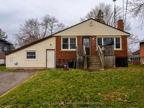 955 Ferndale Ave, Fort Erie, ON L2A 5E1