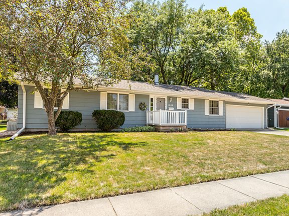 2nd image of 1604 Jackson Dr