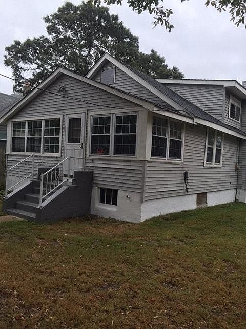 1st image of 802 Parkside Ave