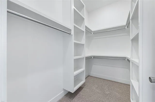 720 E Elmwood St — Photo 7