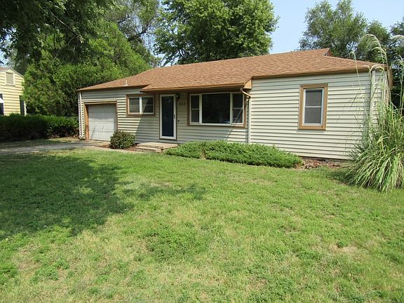 2nd image of 937 Vassar Dr