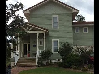 4 bed, 3200 sqft, $4,400 — Photo 2