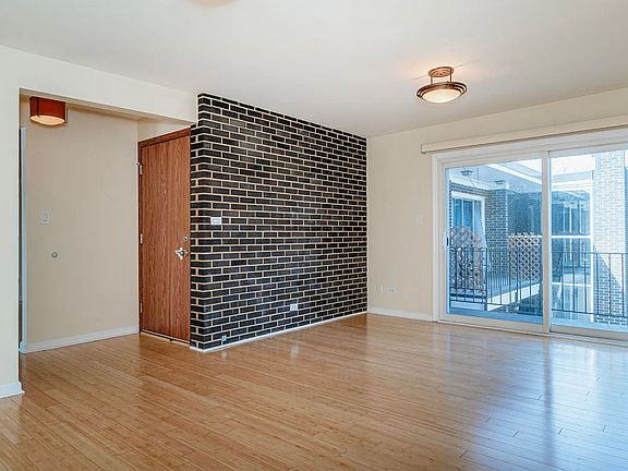 4th image of 653 South Blvd #D301s