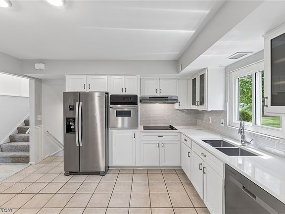2nd image of 644 Wellfleet Dr