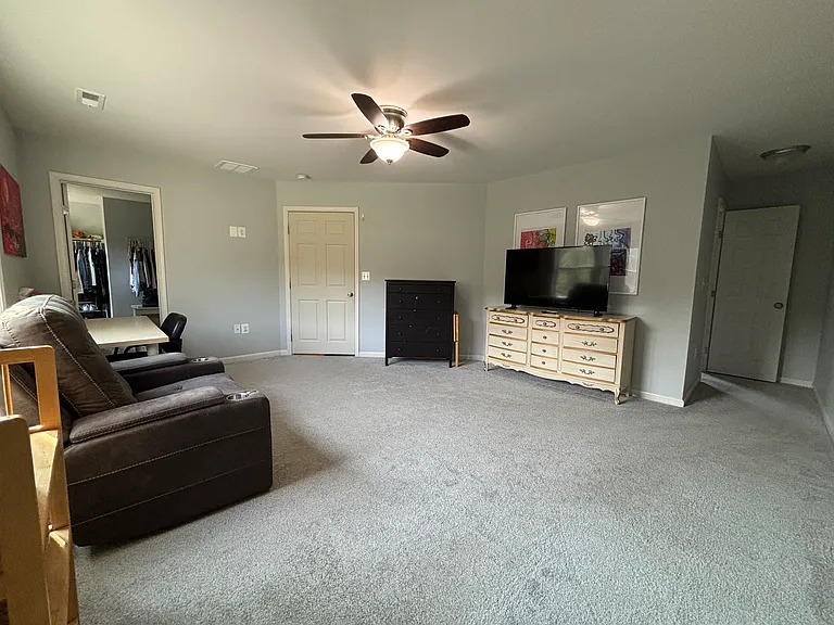 16209 Round Hill Rd — Photo 25