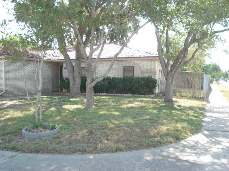 1st image of 2222 Meadowgrove Dr