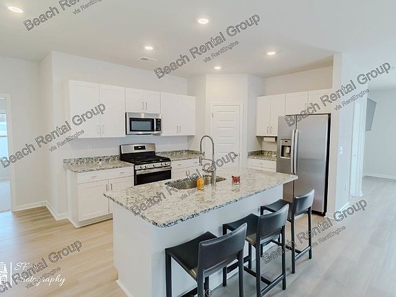 3rd image of 507 Havasu St