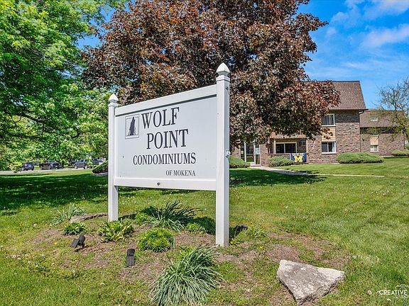 3rd image of 19330 Wolf Rd APT 9