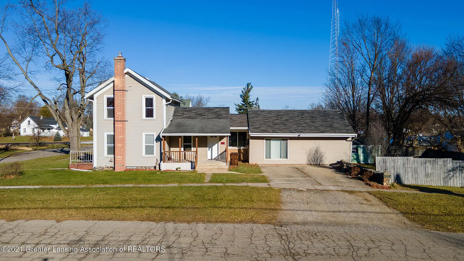 202 S Madison St photo 1