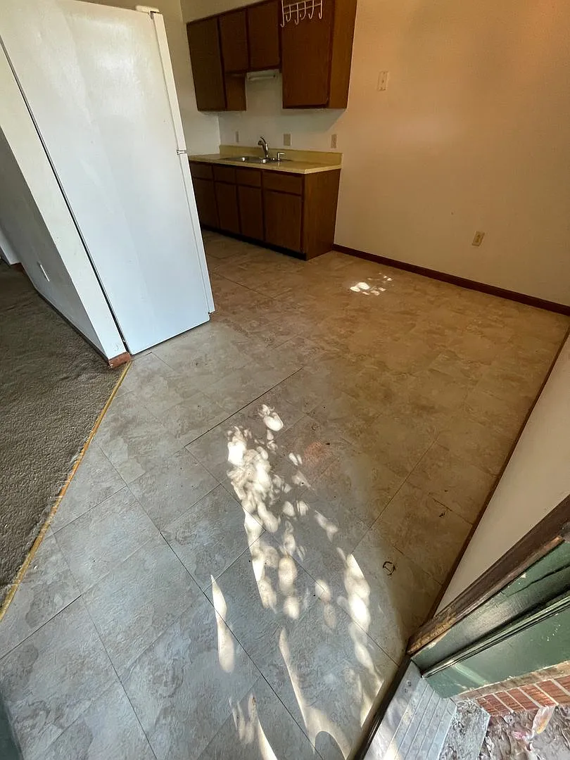 106 Southampton Dr - 4601 Bethel St — Photo 2