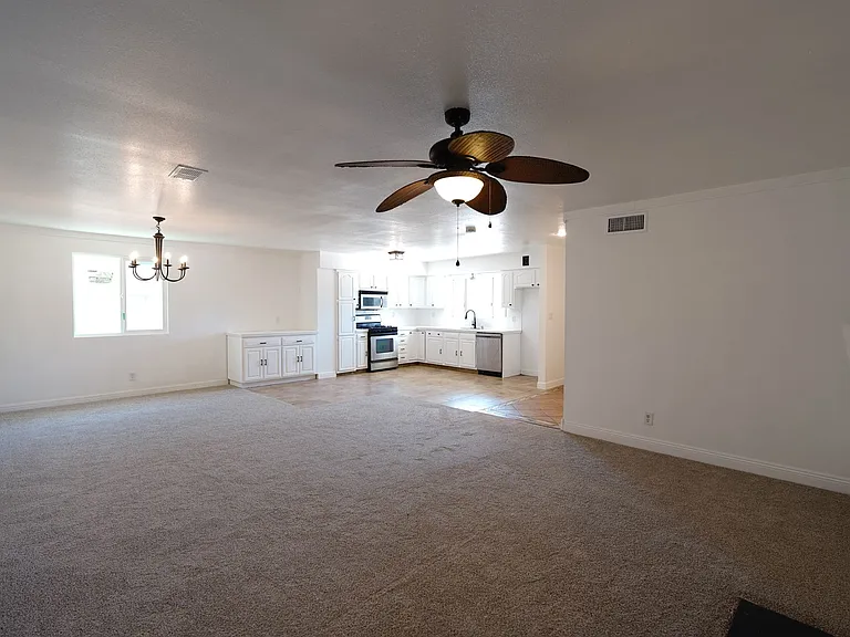 719 Esther Way — Photo 9