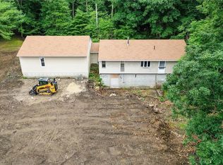 55 Forest Ln, East Greenwich, RI 02818