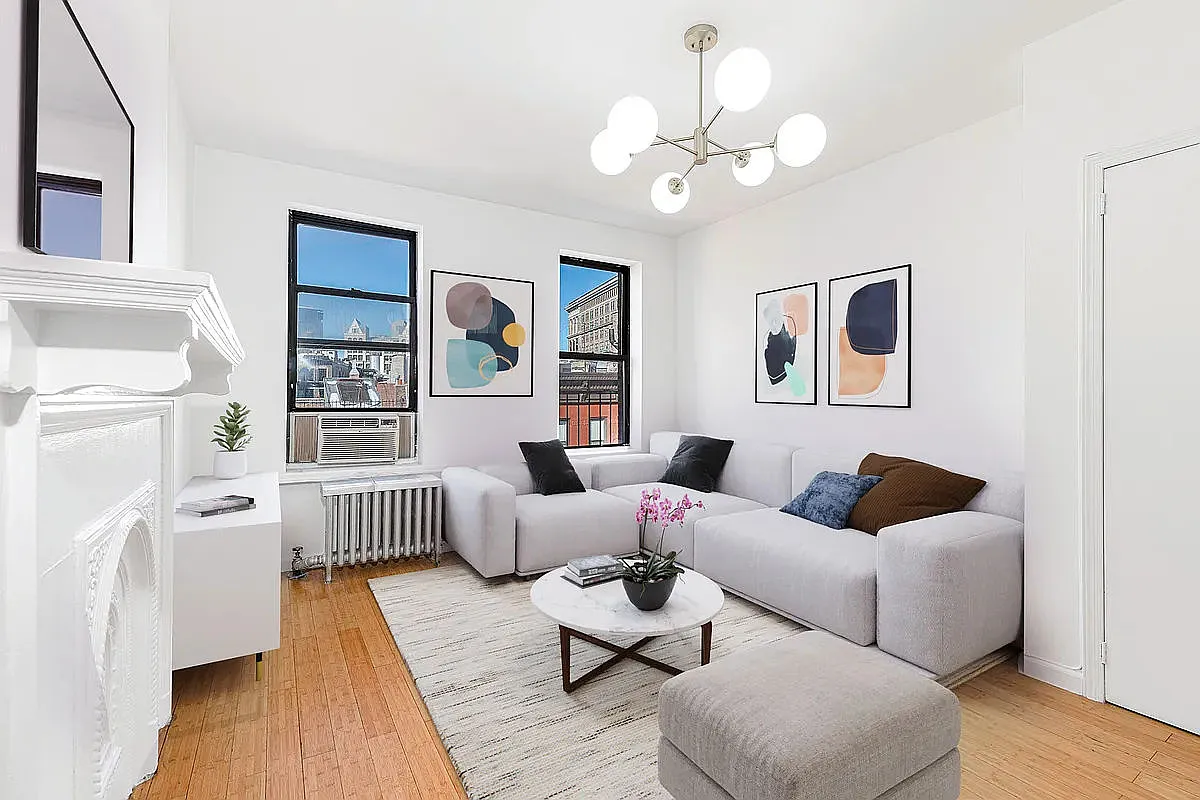 242 Mulberry St — Photo 1