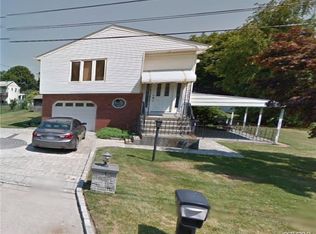 43 Dalton Rd, Bay Shore, NY 11706