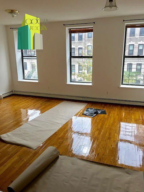 1st image of 565 W 183rd St APT 2