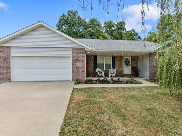 1937 Randol Dr, Cape Girardeau, MO 63701