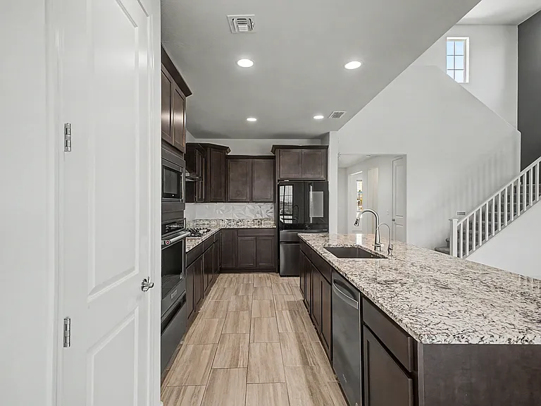 25552 S 230th St — Photo 23