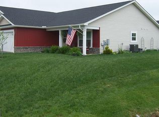 673 Dripping Spring Dr, Hedgesville, WV 25427