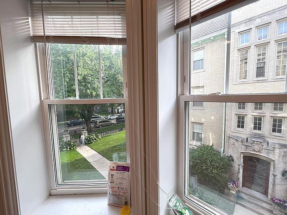 5th image of 1416 W Lunt Ave #8