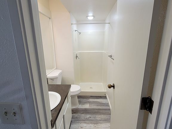 4th image of 4710 Alderson Rd APT 4