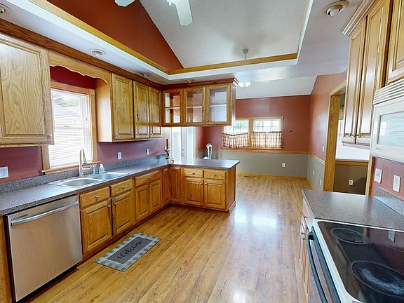 3rd image of 66 E Whitney Ave