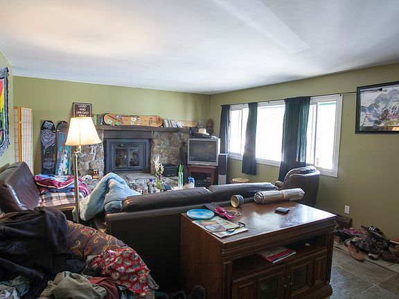 4th image of 251 Alpine Rd