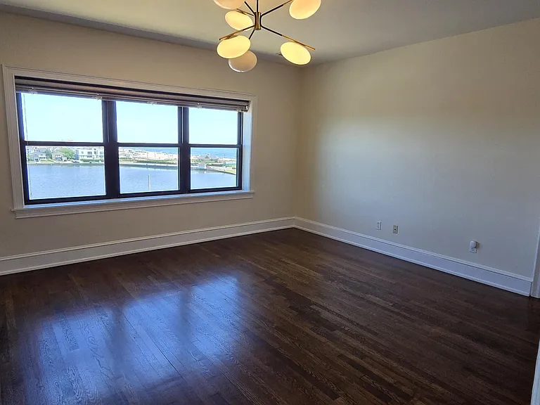 1700 Webb St #5B — Photo 7