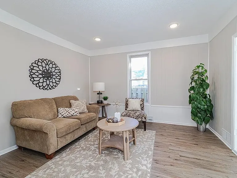 1711 22nd Ave NE #1711 — Photo 3