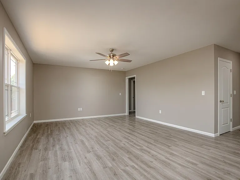 116 Whispering Meadows Pkwy — Photo 11