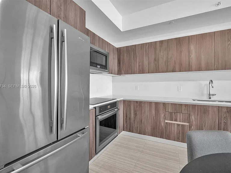 2960 NE 207th St #1102 — Photo 5