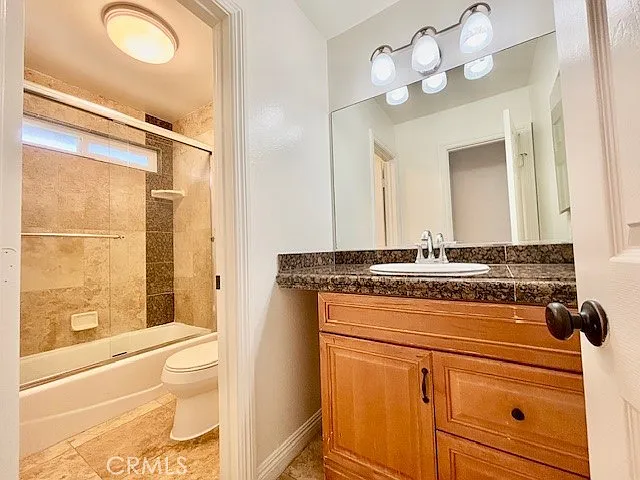 2558 Orange Ave #C — Photo 32