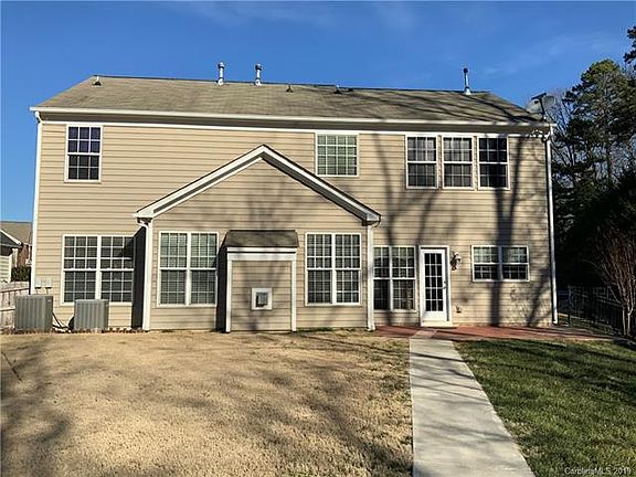 3rd image of 1705 Arbor Vista Dr