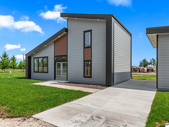 2nd image of 10270 Riverside Ln #147