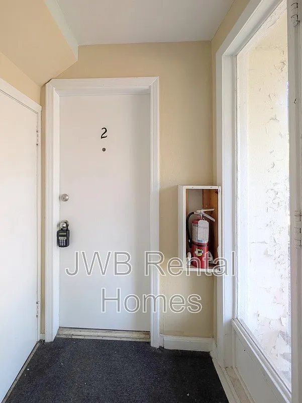 Building Photo - 3126 Belden St #2