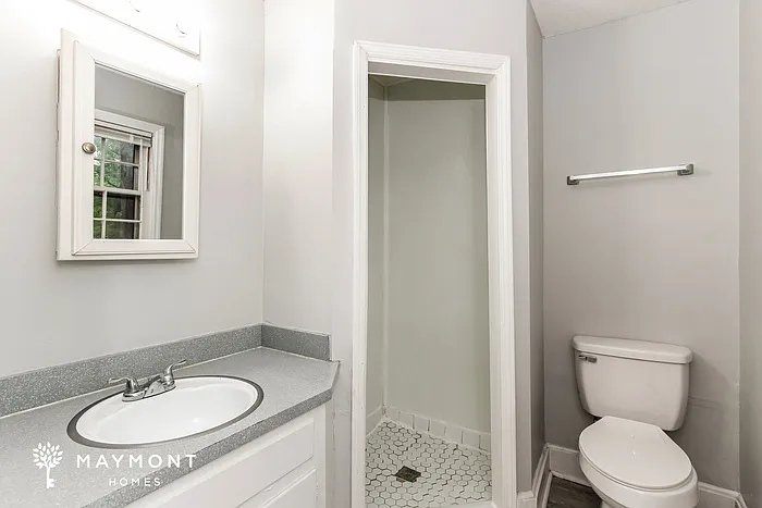 1808 Laredo Dr — Photo 9