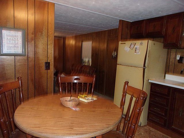 2nd image of 2570 N Eagle Ck Rd