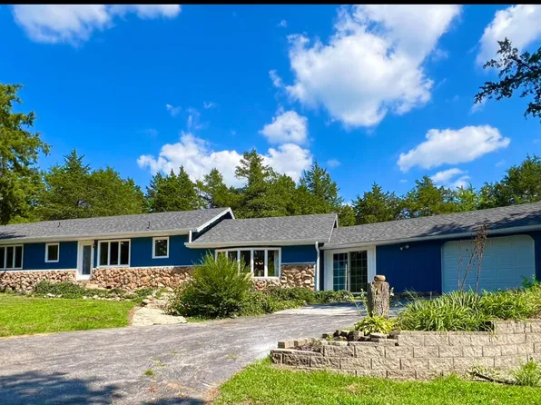 20 Creek Bluff Drive, Strafford, MO 65757